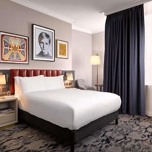 Trafalgar Queen Room